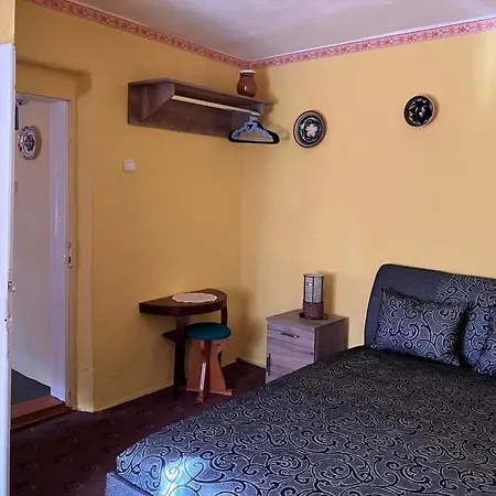Aranyhal * Poroszló