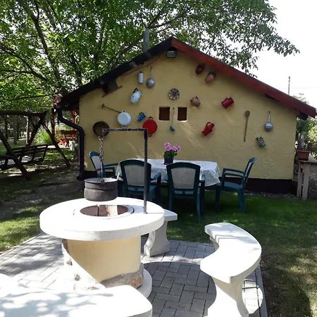 Aranyhal Vendeghaz Appartement Poroszló