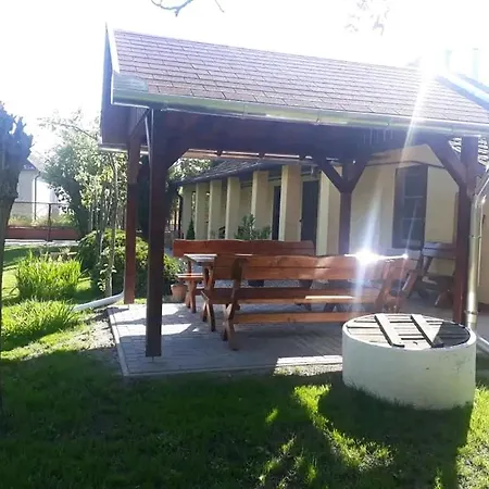 Aranyhal Vendeghaz Appartement *