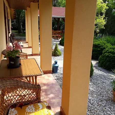 Aranyhal Vendeghaz Appartement Poroszló